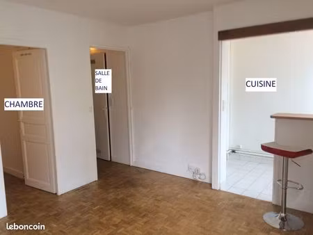 studio avec chambre indépendante + parking