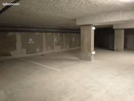 place de parking intérieur nogent sur oise 3 rois