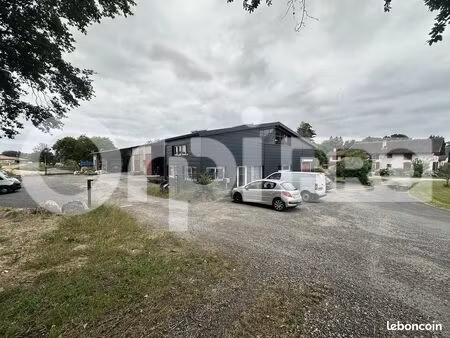 local d'activité 544 m²