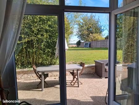 loue maison dans corps de ferme
