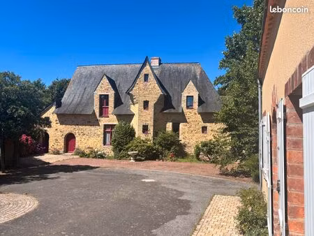 prieuré du xiiie siècle rénové et une longère secteur château-gontier