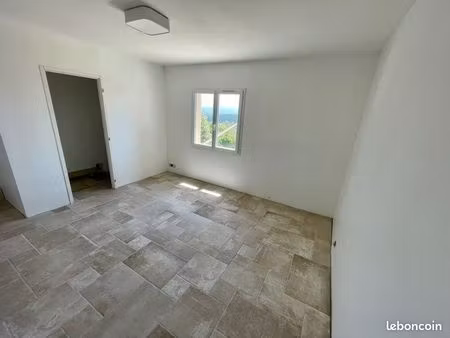 logement senior avec accompagnement