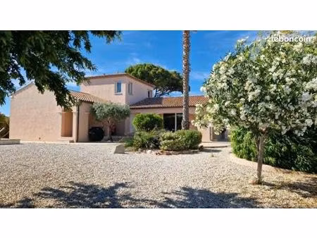 villa 4 pièces 145 m²