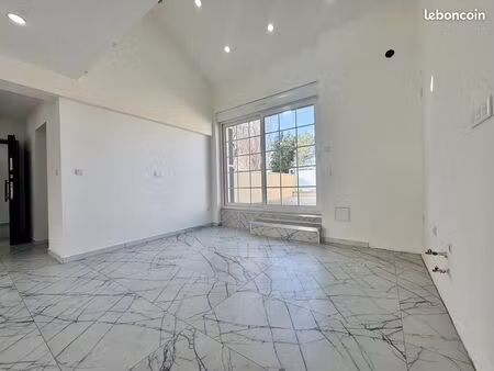 duplex 5 pièces 105 m²
