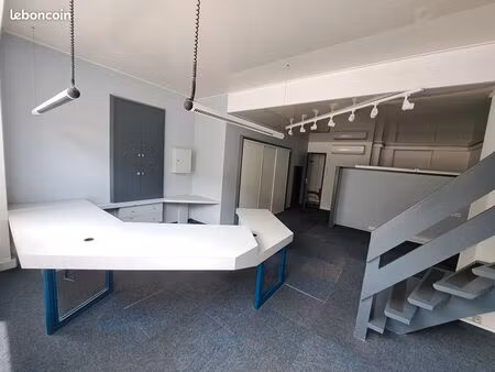bureaux 67 m² dax