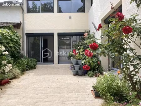 maison de ville 5 pièces 180 m²