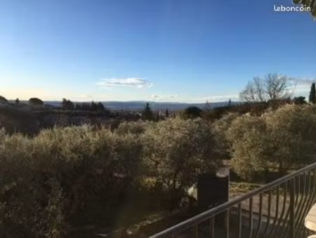 t4 haut de villa meublé hauteur manosque