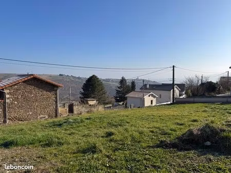 terrain à bâtir viabilisé de 567 m² – vue dégagée