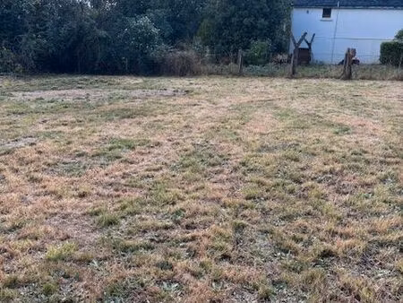 terrain constructible de 1076 m² au calme  à kerliguen (le cours)