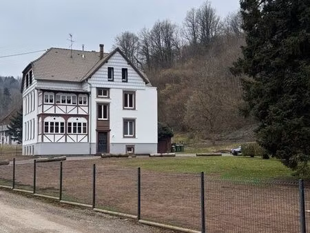 petit appartement  cuisine  une pièce cave