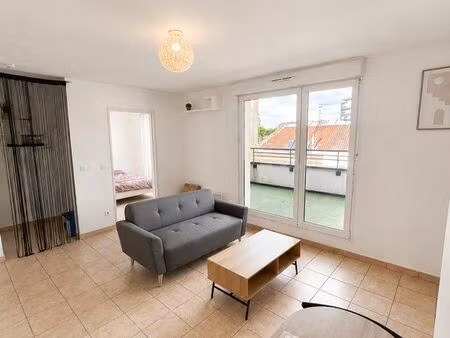 ◊ t2 lumineux & rénové de 34 m² – idéalement situé à tourcoing