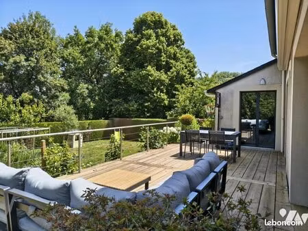 maison 6 pièces 104 m²