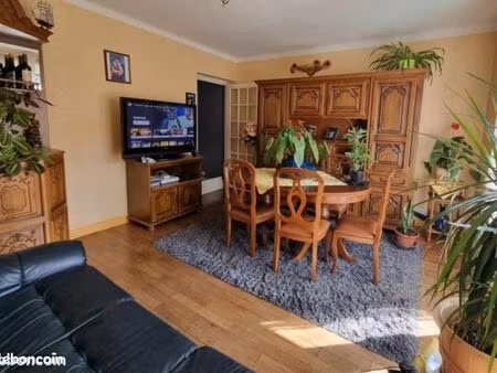 appartement f3 60m² avec balcon  avec garage  cave et place privative vendu avec locataire