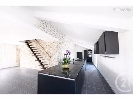maison 6 pièces 145 m²