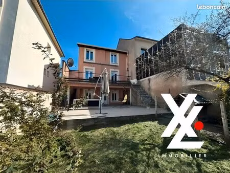 maison de ville 7 pièces 121 m²