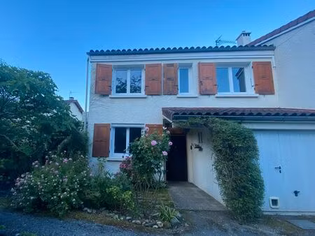 maison a poisat