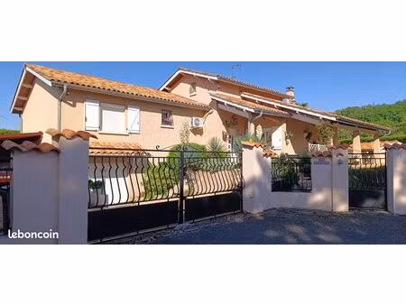 maison 7 pièces +sous sol complet