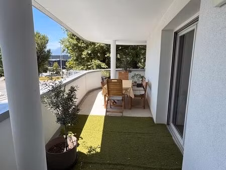 appartement + terrasse + garage