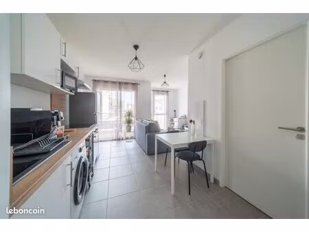 studio 1 pièce 26 m²