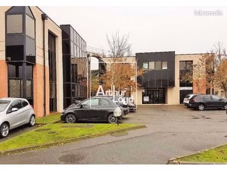bureaux 328 m²