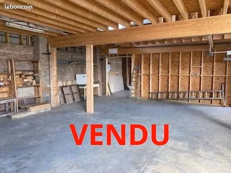 local 240 m² venerque
