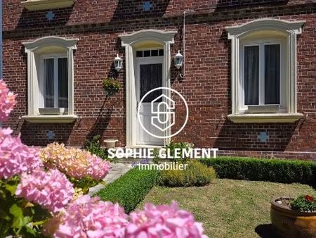 maison 8 pièces 144 m²
