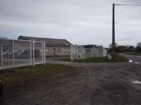 a louer local 520m2