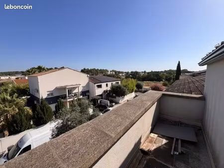 loft/atelier/surface 3 pièces 67 m²