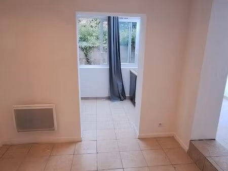 grand studio à louer
