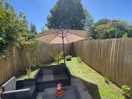 appartement t2 meublé avec jardin  véranda et parking sécurisé