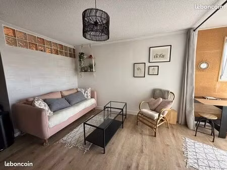 location de sept à juin - t2 carnon