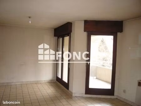 studio 1 pièce 25 m²