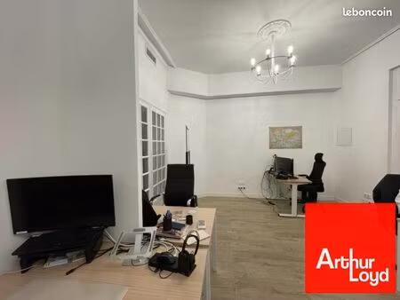 bureaux 130 m²