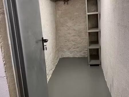 cave saine 7 m² – accès 24/7 – chasse-royale