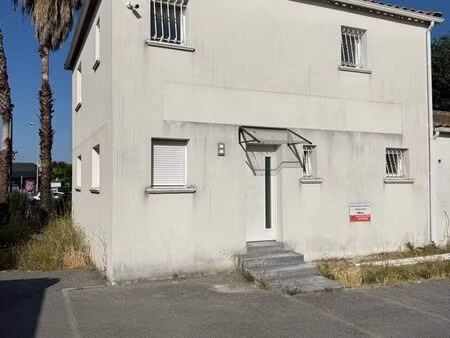 local 100 m2 commercial ou professionnel