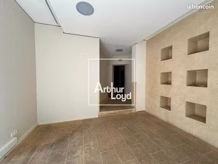 local commercial 117 m²