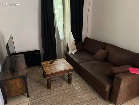 “grand t2 meublé avec extérieur privatif – calme et charme à 15 min de montpellier”