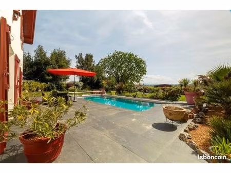 maison 6 pièces 180 m²