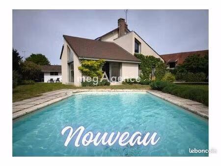 propriété 8 pièces 207 m²