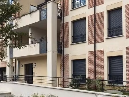 location t2 residence le franc marché