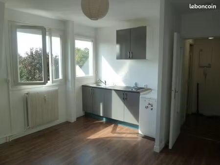 studio de 23 m² à crepy gare