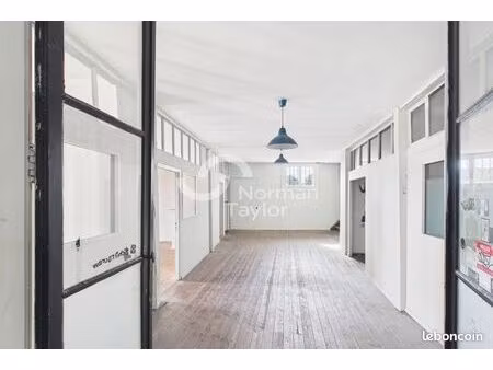 bureaux 450 m²