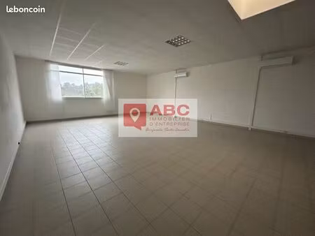 bureaux  local commercial 196 m² le cres