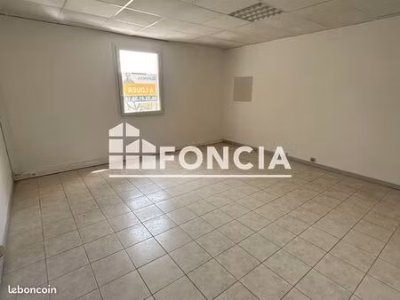 local commercial 21 m²