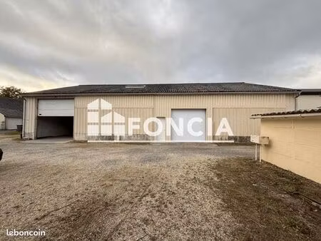 local commercial 220 m²