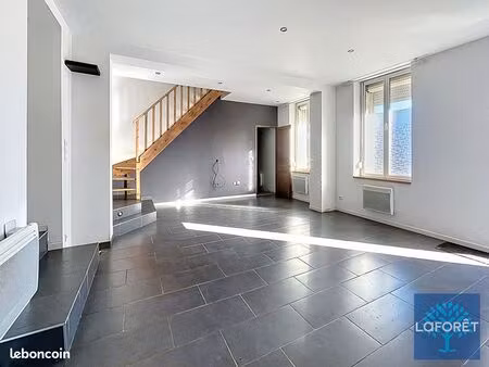 maison 6 pièces 105 m²