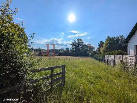 terrain 3075 m² messeix