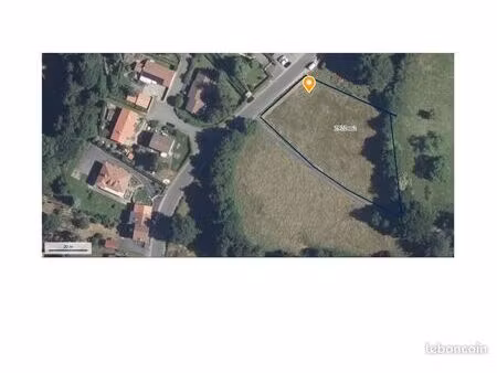 terrain constructible de 2922 m² vertolaye