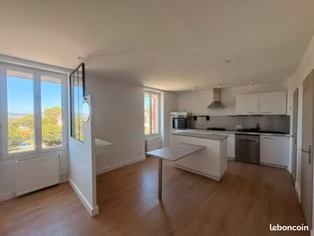 appartement 3 pièces 81 m²