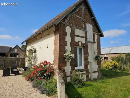 ?maisonnette- studio meublé rénové avec jardin privatif – campagne au calme –